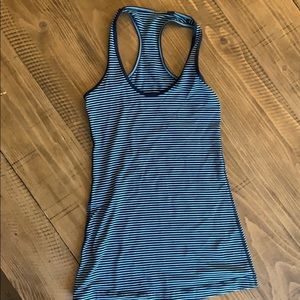 Lululemon tank and yogalicious S
